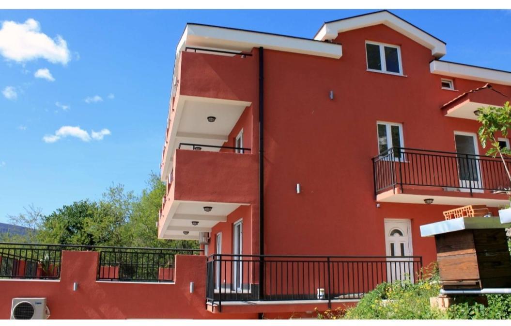 Apartamento Odessa Mama Bijela Exterior foto