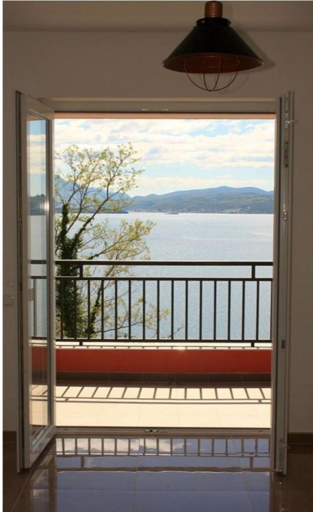 Apartamento Odessa Mama Bijela Exterior foto