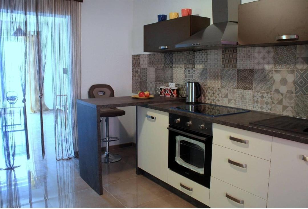 Apartamento Odessa Mama Bijela Exterior foto